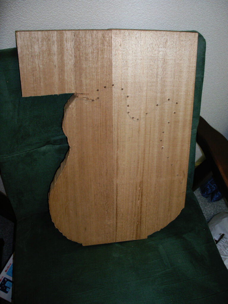 自作ギター製作 アフリカンマホガニーの板を購入して 手ノコで裁断してみた Hirohide Official Site